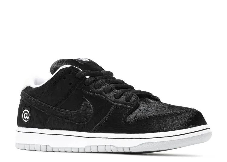 Nike SB Dunk Low OG QS "MEDICOM TOY" CZ5127 001